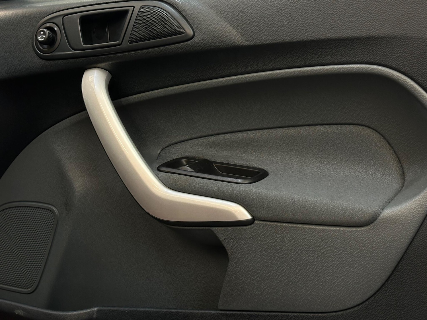 Used Ford Fiesta 2009 for sale - 76409071: Photo 29