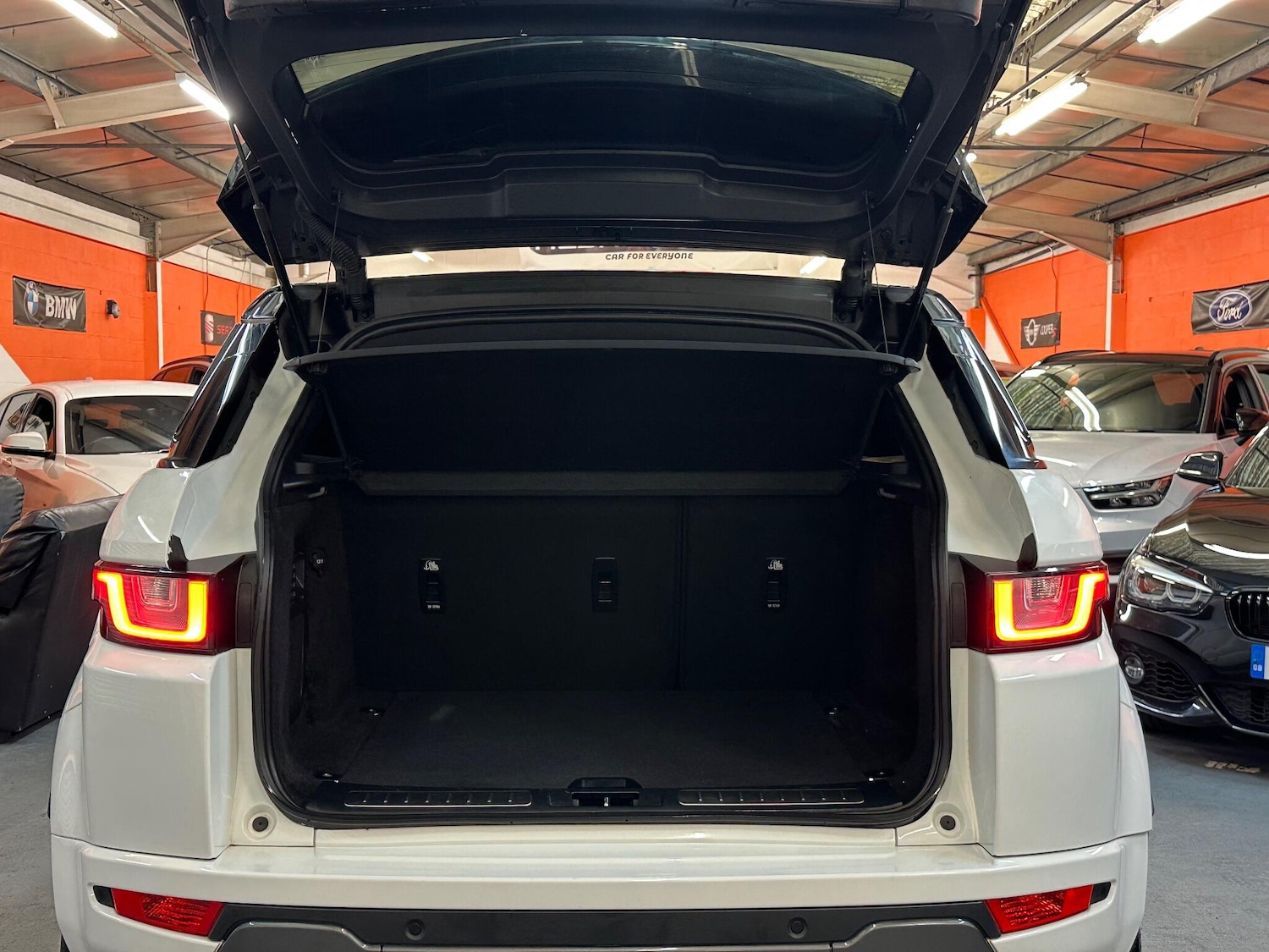 Used Land Rover Range Rover Evoque 2018 for sale - 76899116: Photo 11