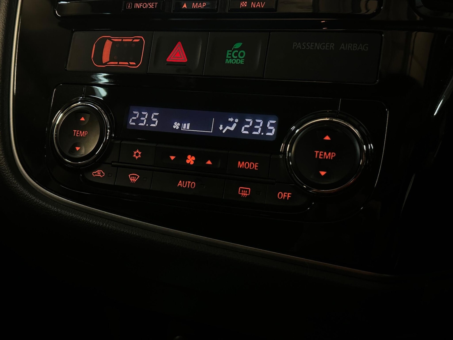 Used Mitsubishi Outlander 2016 for sale - 77175885: Photo 24