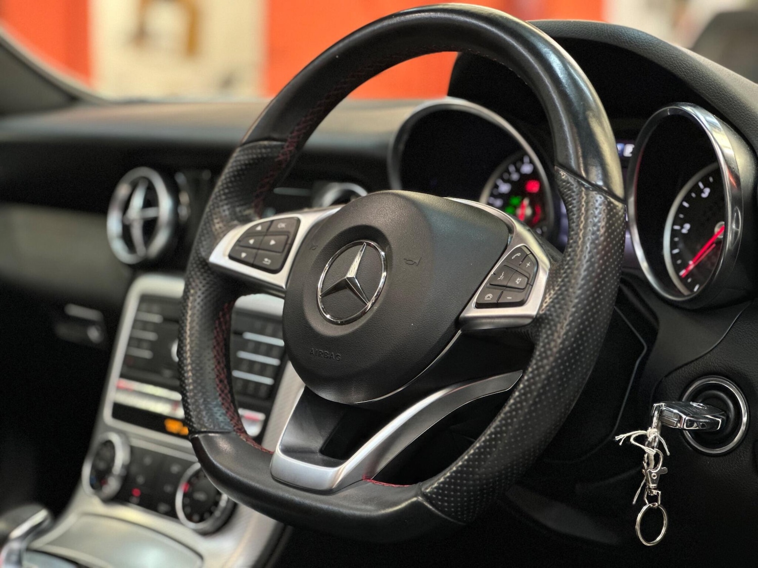 Used Mercedes-Benz SLC for sale - 77925655: Photo 26