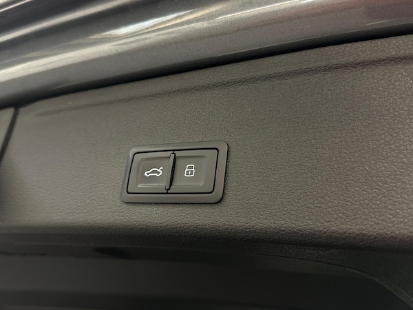 Used Audi A4 2017 for sale - 76247353: Photo 36