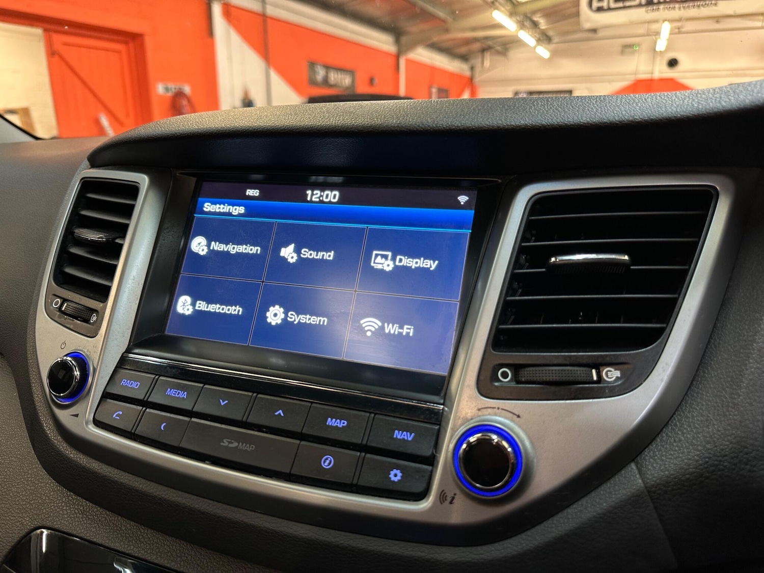 Used Hyundai TUCSON 2017 for sale - 76458080: Photo 26