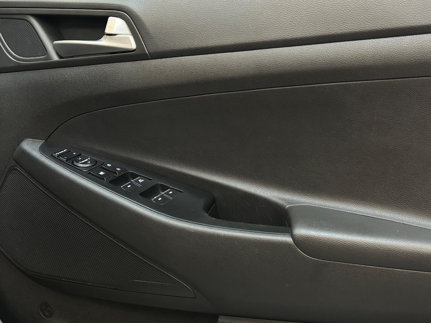 Used Hyundai TUCSON 2017 for sale - 76458080: Photo 36