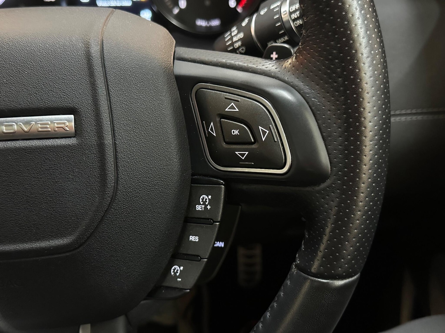 Used Land Rover Range Rover Evoque 2018 for sale - 76457642: Photo 31