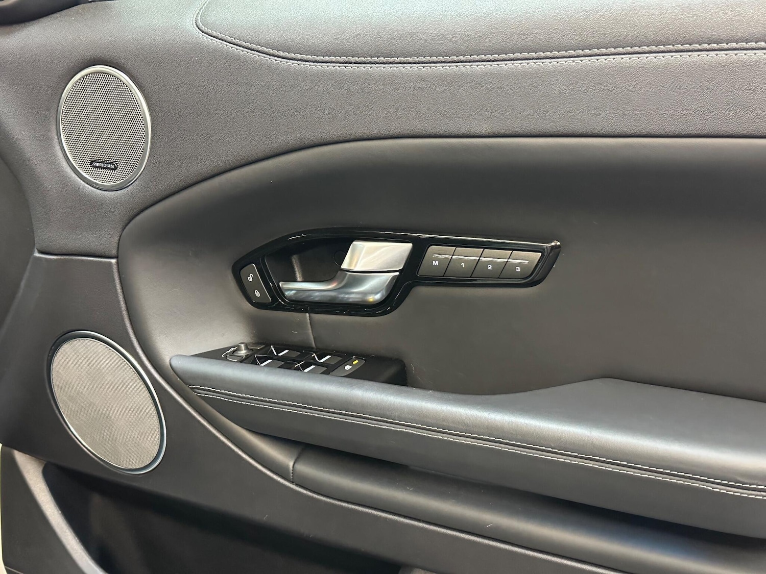 Used Land Rover Range Rover Evoque 2018 for sale - 76457642: Photo 32