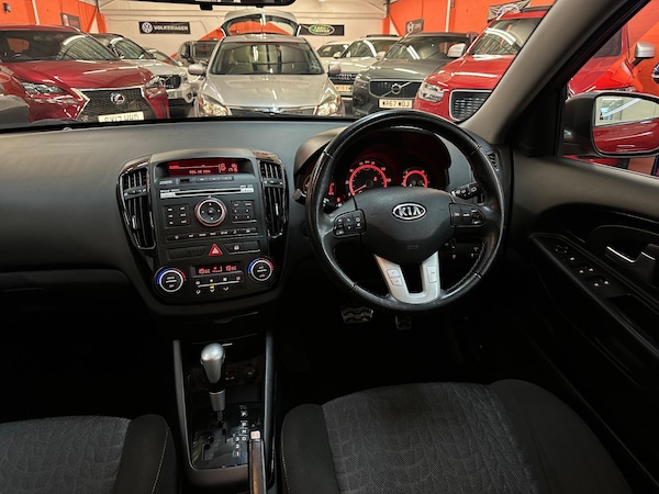 Used Kia Ceed 2010 for sale - 76251299: Photo 35