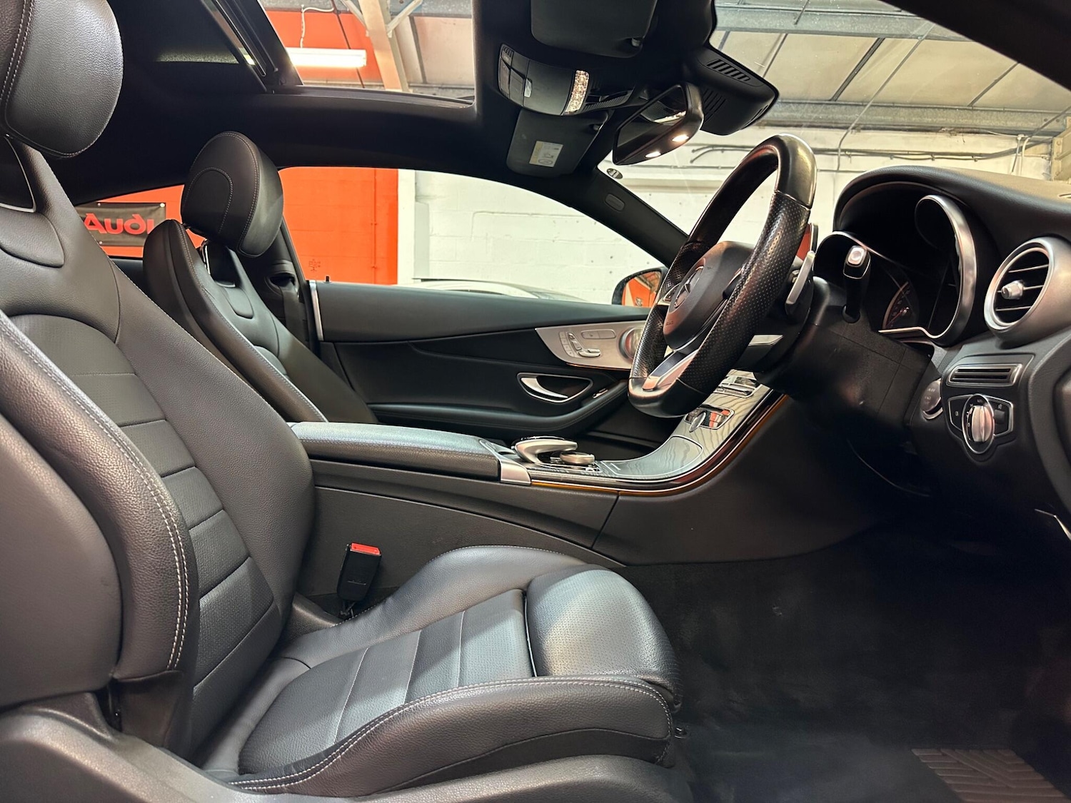 Used Mercedes-Benz C Class 2018 for sale - 78086575: Photo 11