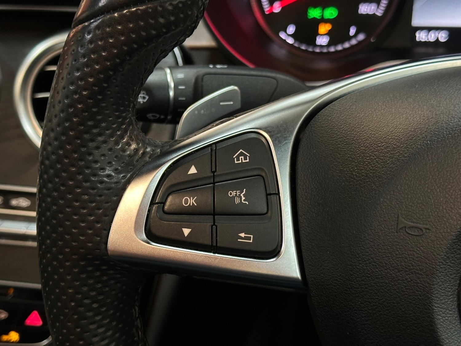 Used Mercedes-Benz C Class 2018 for sale - 78086575: Photo 28