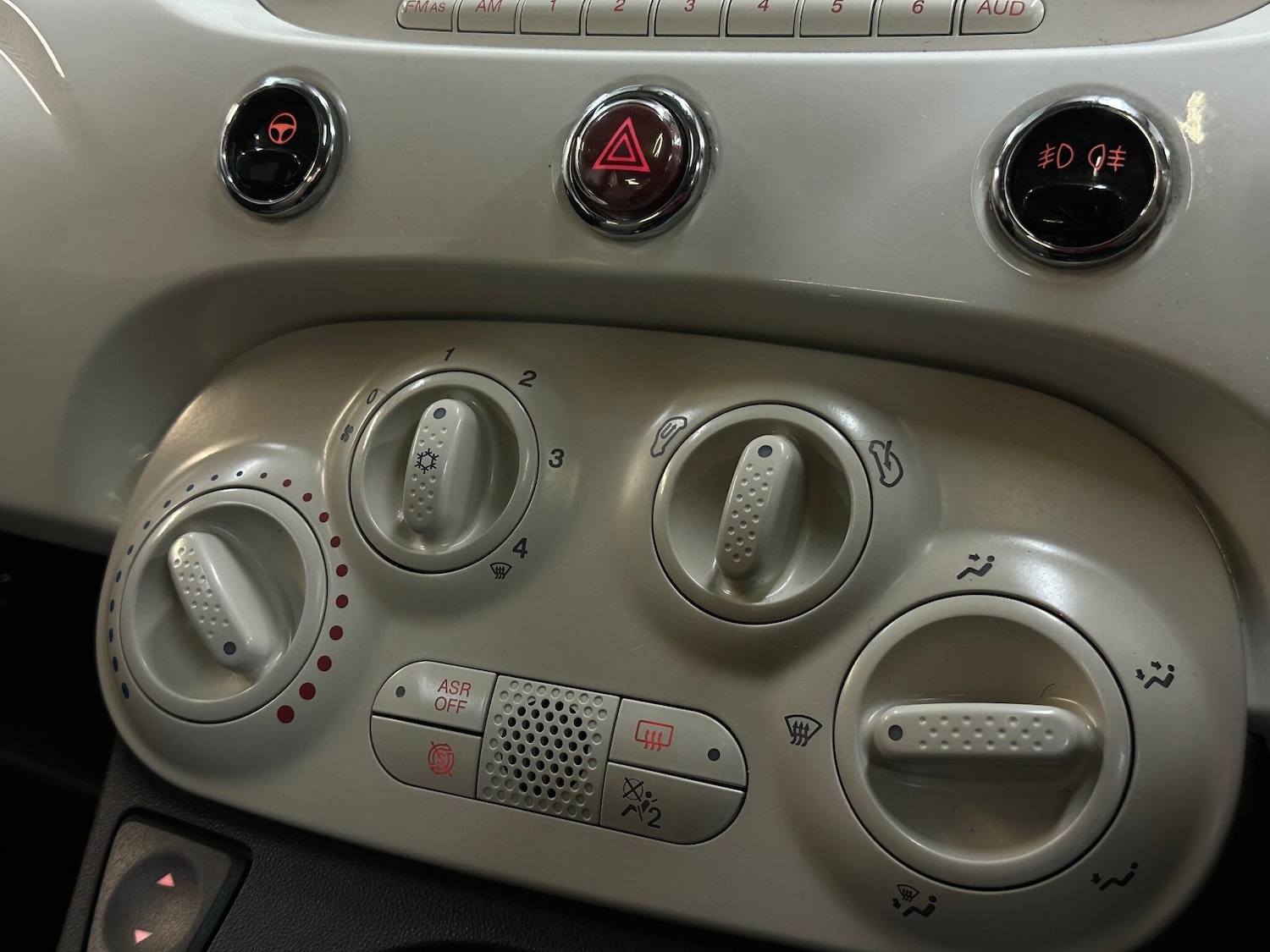 Used Fiat 500 2015 for sale - 76996456: Photo 24