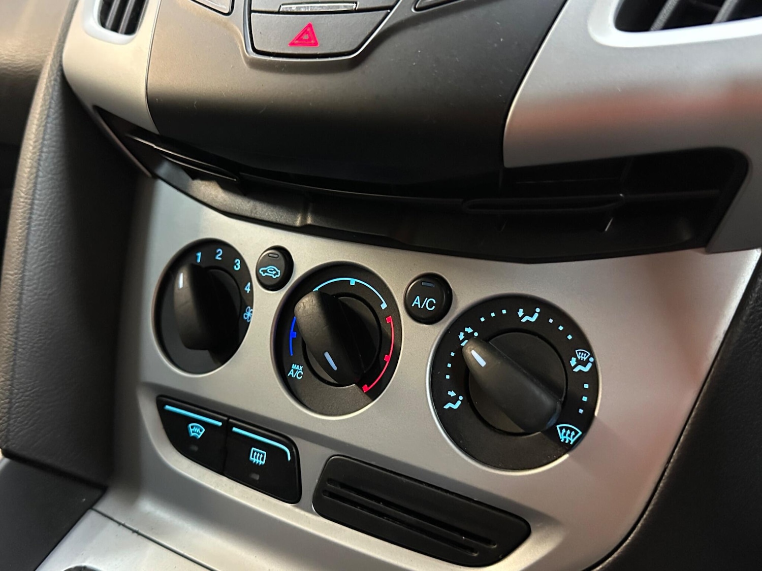 Used Ford Focus 2011 for sale - 78047198: Photo 25