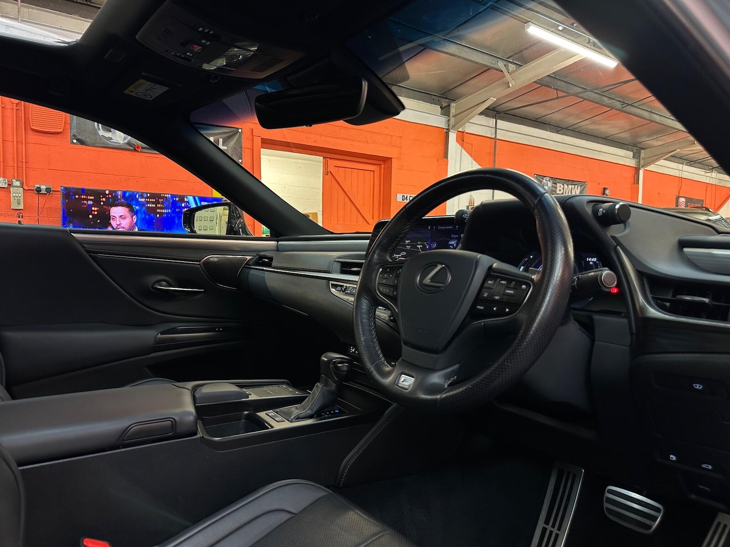 Used Lexus ES 2019 for sale - 76866119: Photo 11