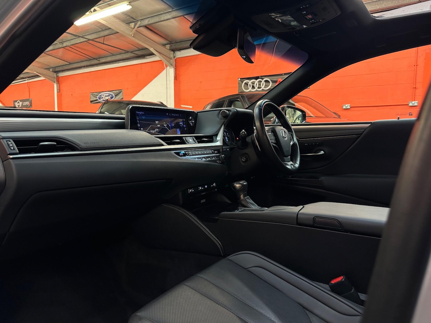 Used Lexus ES 2019 for sale - 76866119: Photo 16