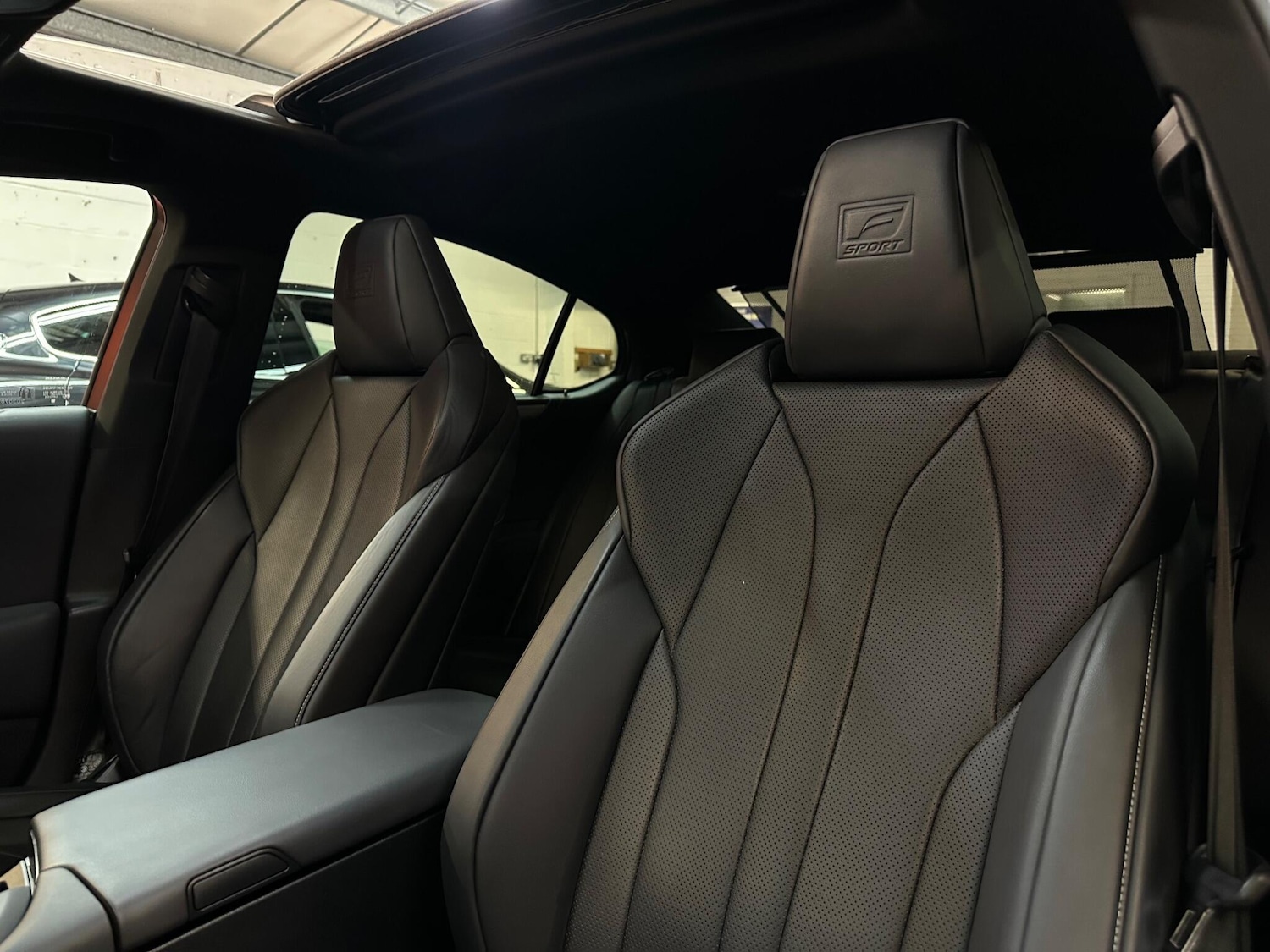 Used Lexus ES 2019 for sale - 76866119: Photo 18