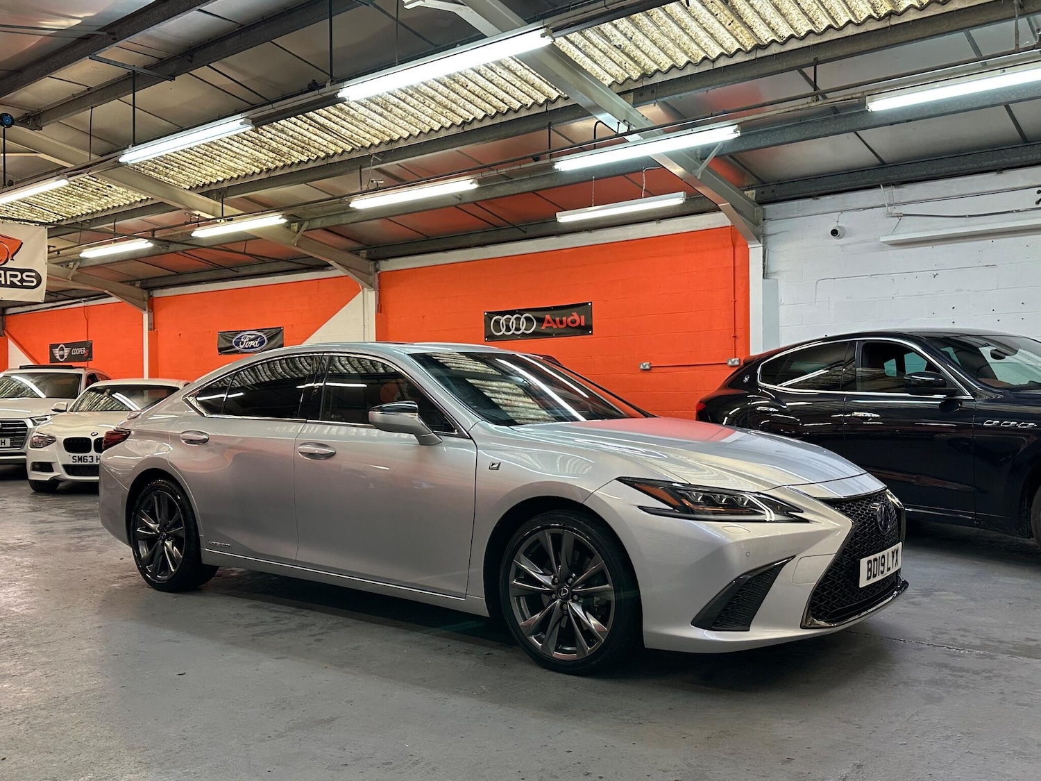 Used Lexus ES 2019 for sale - 76866119: Photo 3