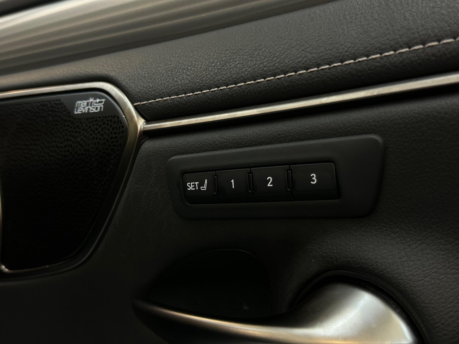 Used Lexus ES 2019 for sale - 76866119: Photo 39