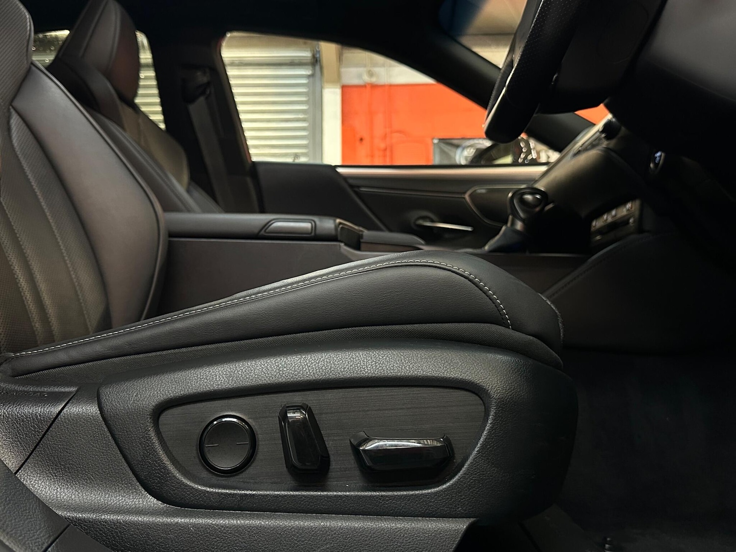 Used Lexus ES 2019 for sale - 76866119: Photo 43