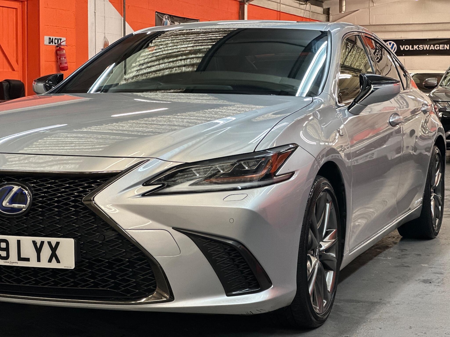 Used Lexus ES 2019 for sale - 76866119: Photo 47