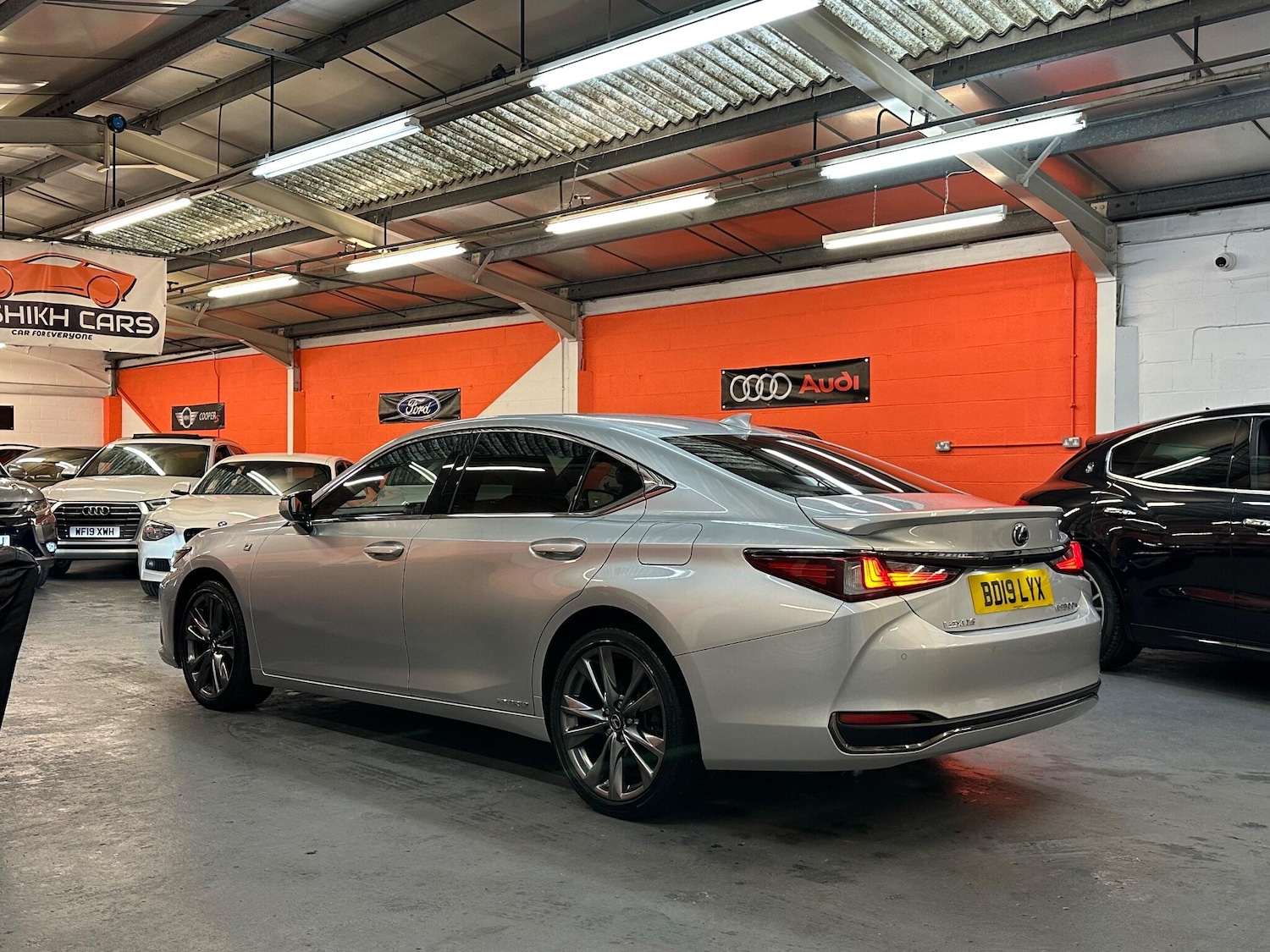 Used Lexus ES 2019 for sale - 76866119: Photo 6