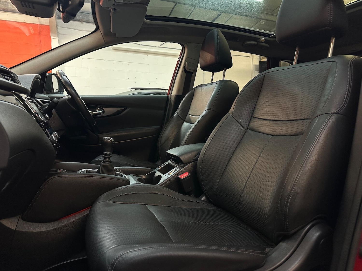 Used Nissan Qashqai 2015 for sale - 76752469: Photo 14