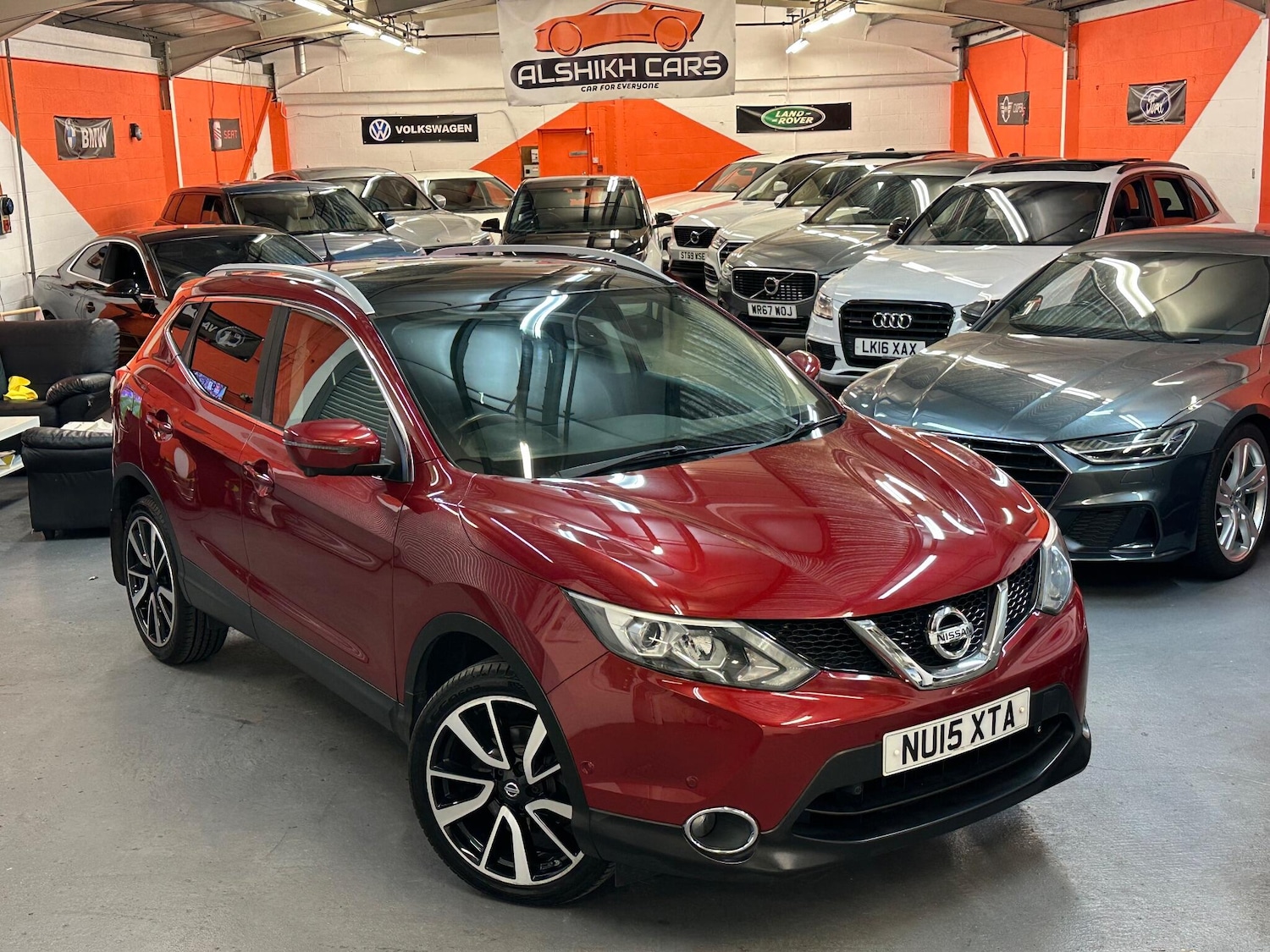 Used Nissan Qashqai 2015 for sale - 76752469: Photo 2