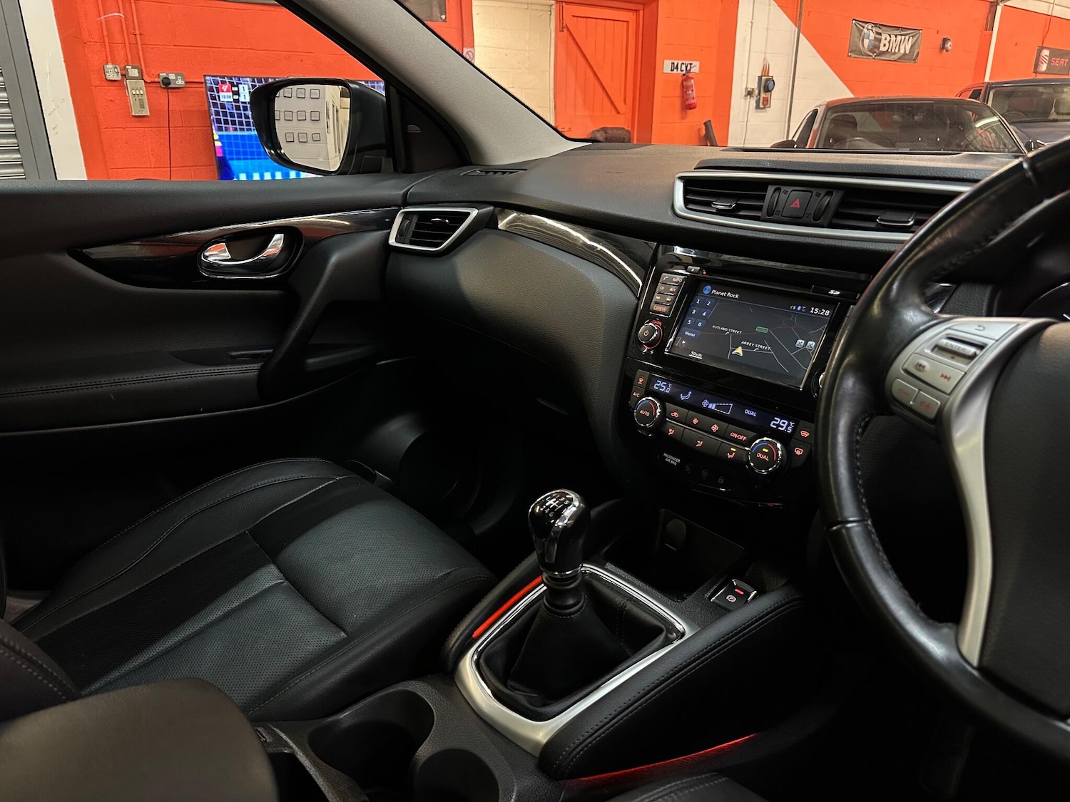 Used Nissan Qashqai 2015 for sale - 76752469: Photo 22