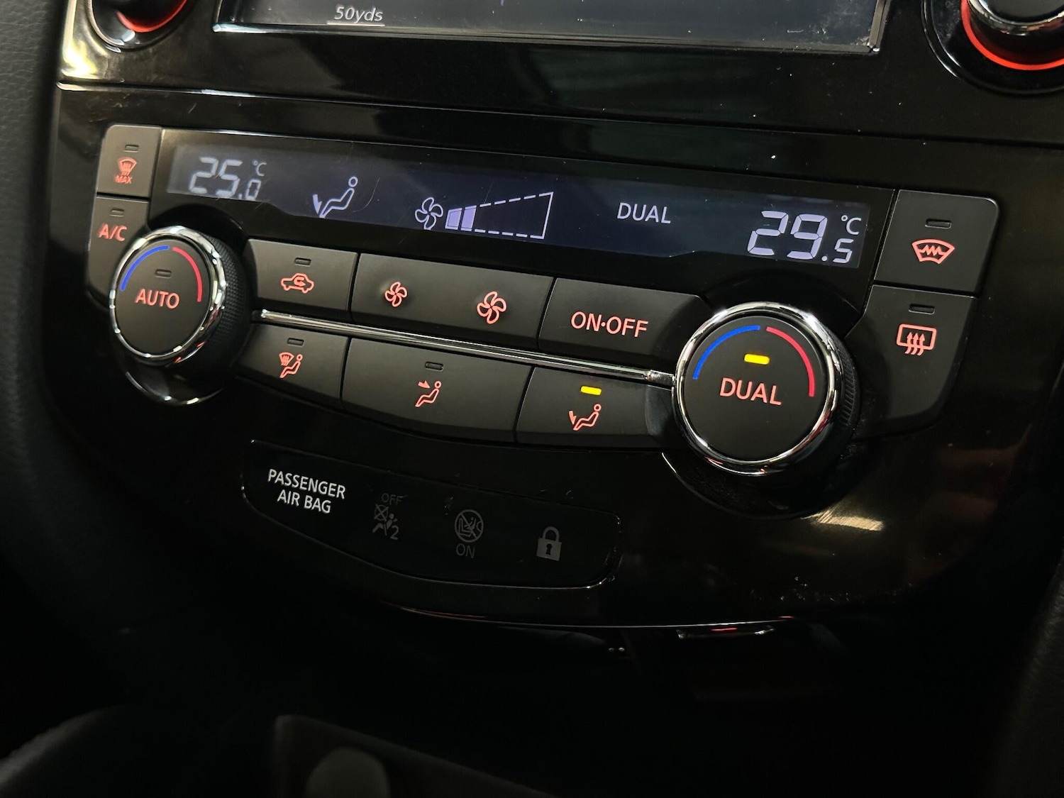 Used Nissan Qashqai 2015 for sale - 76752469: Photo 28