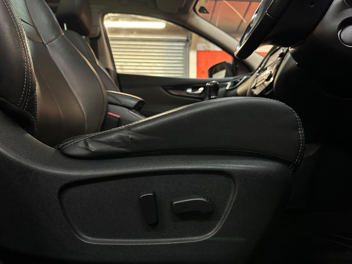 Used Nissan Qashqai 2015 for sale - 76752469: Photo 32