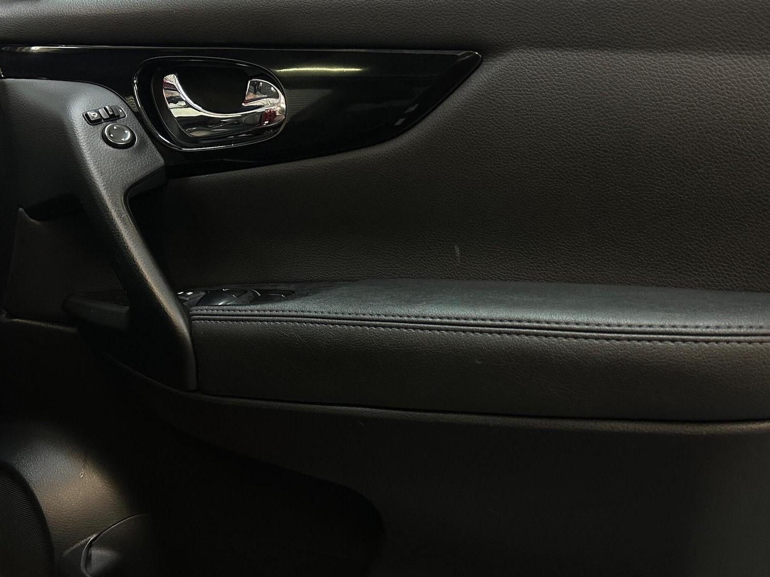 Used Nissan Qashqai 2015 for sale - 76752469: Photo 34