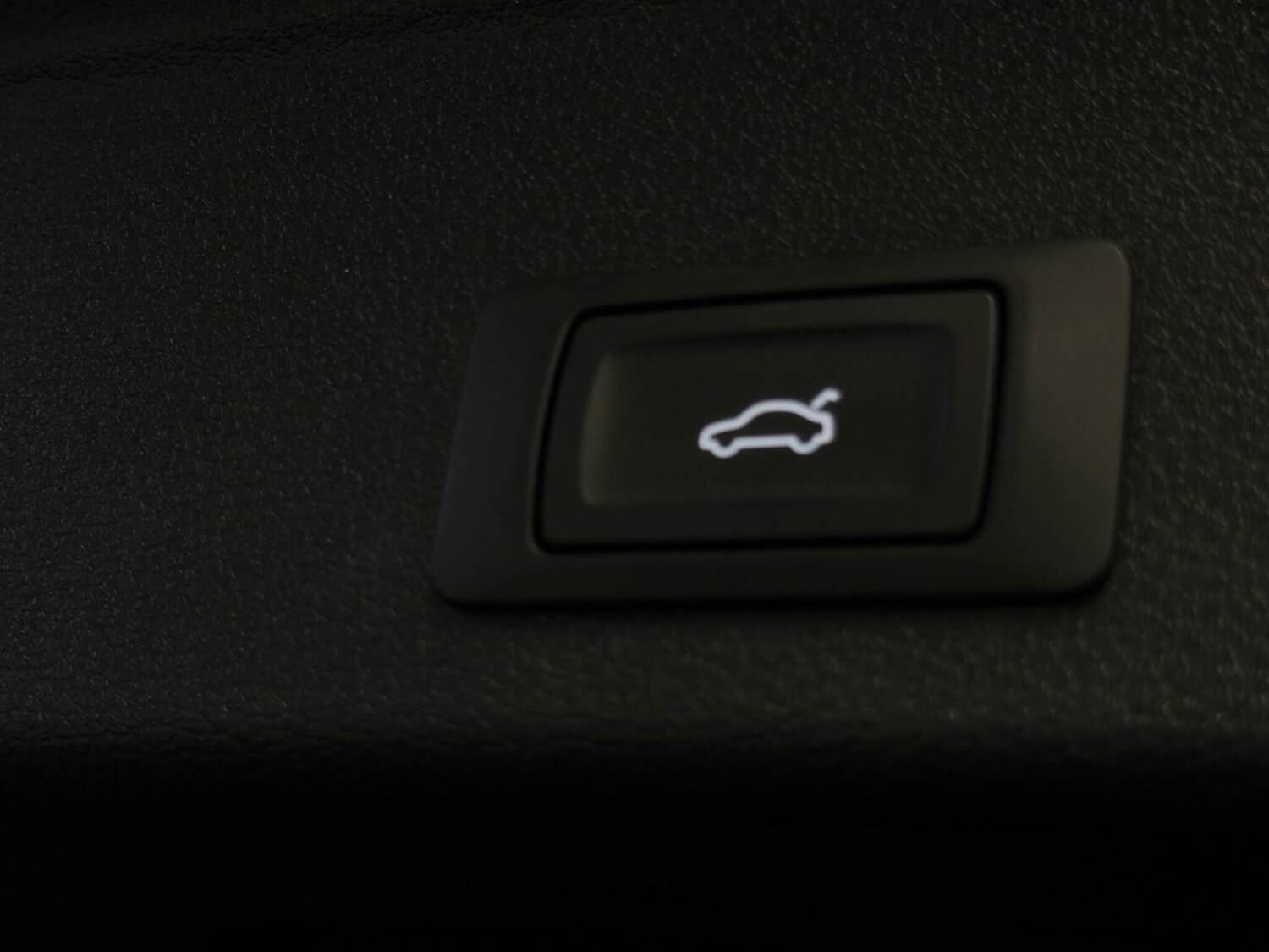 Used Audi A4 2016 for sale - 77537642: Photo 37