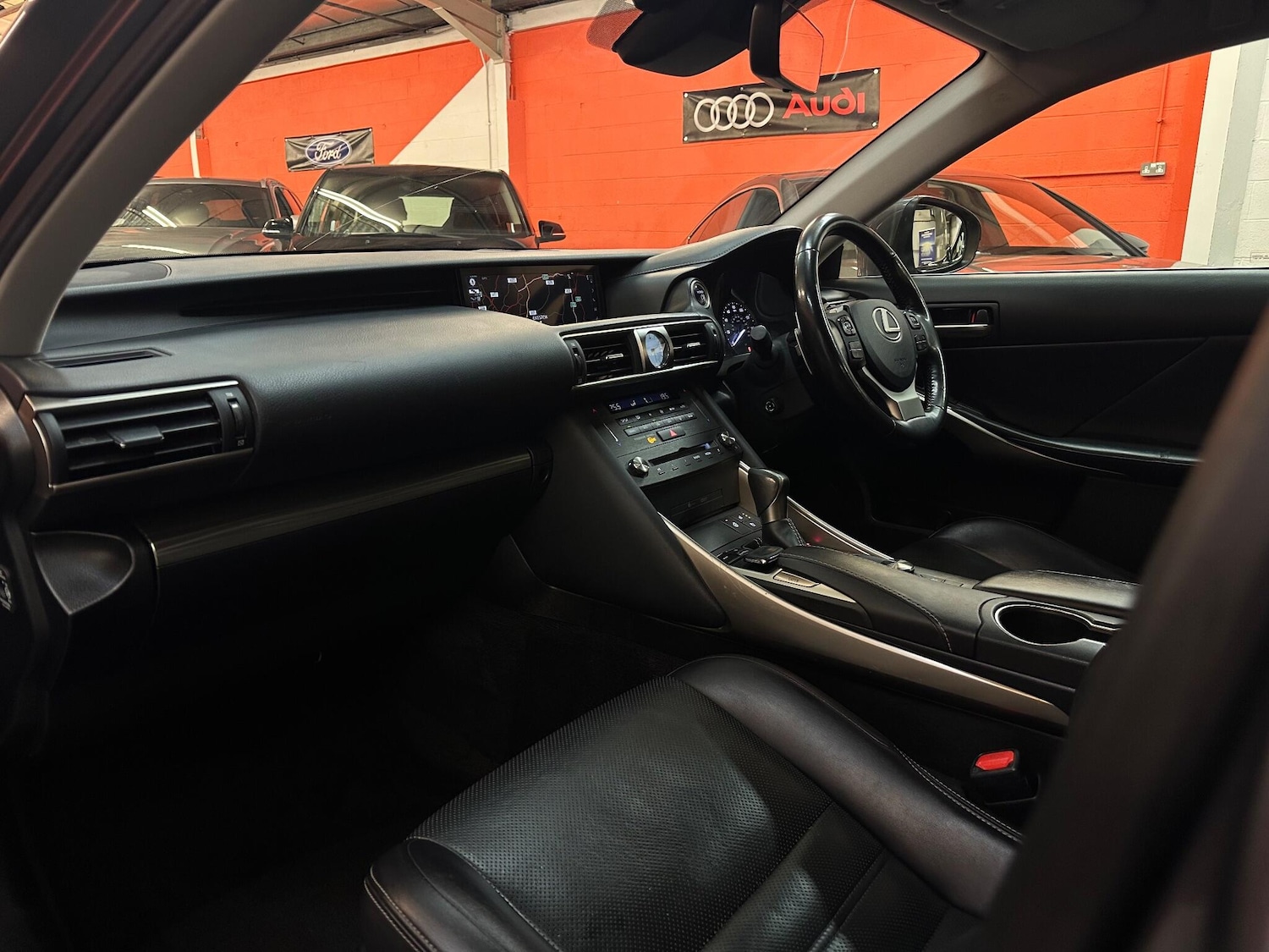 Used Lexus IS 2019 for sale - 76666498: Photo 12