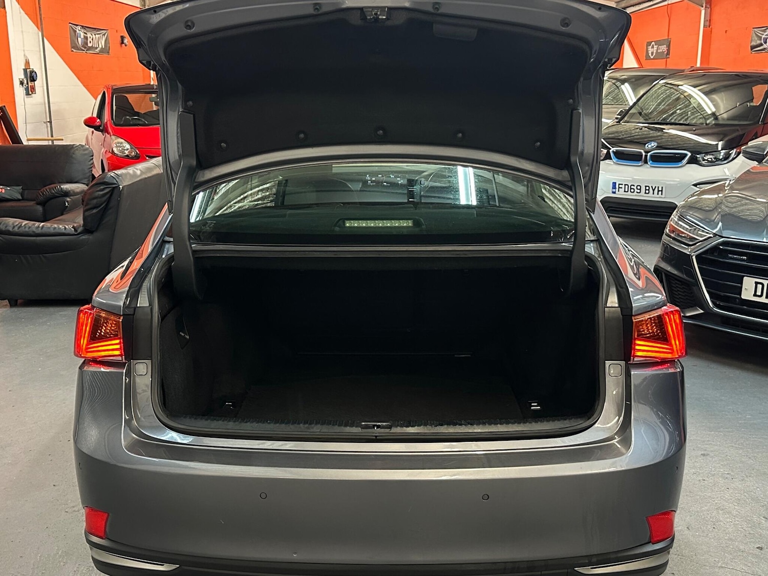 Used Lexus IS 2019 for sale - 76666498: Photo 19