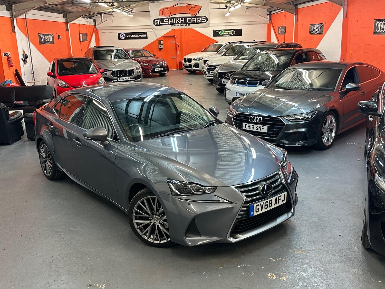 Used Lexus IS 2019 for sale - 76666498: Photo 2
