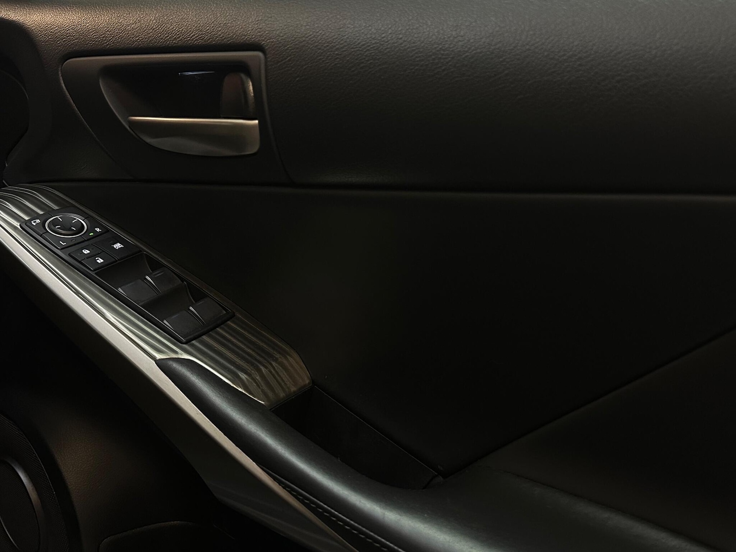 Used Lexus IS 2019 for sale - 76666498: Photo 38