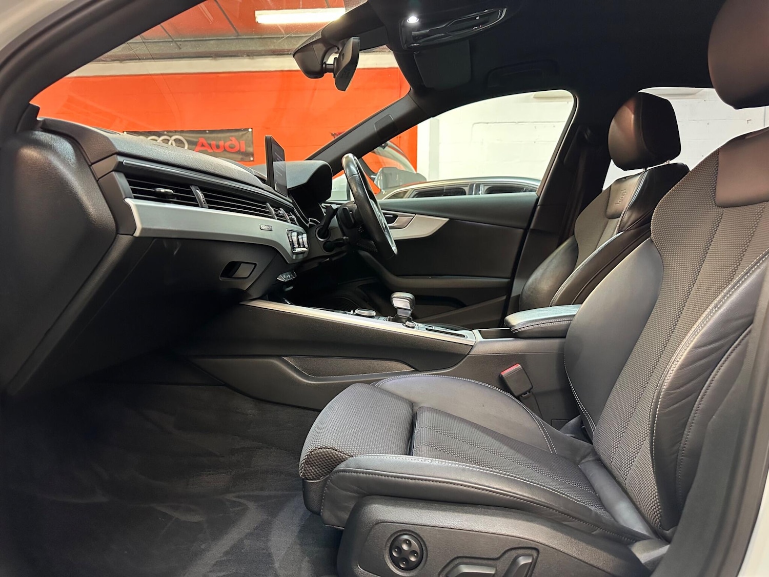 Used Audi A4 2016 for sale - 77798922: Photo 14