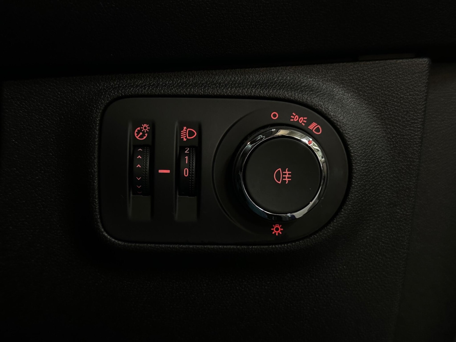 Used Vauxhall ADAM 2014 for sale - 76936346: Photo 30