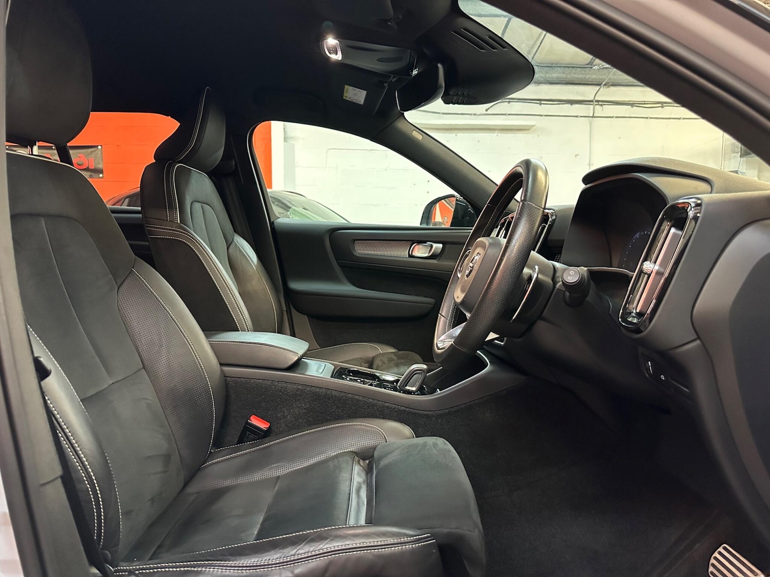 Used Volvo XC40 for sale - 76993279: Photo 10