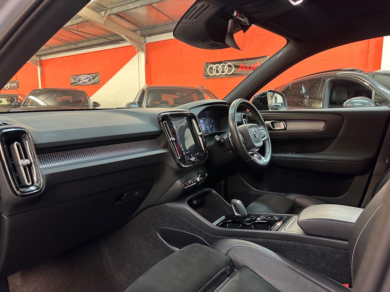 Used Volvo XC40 for sale - 76993279: Photo 12