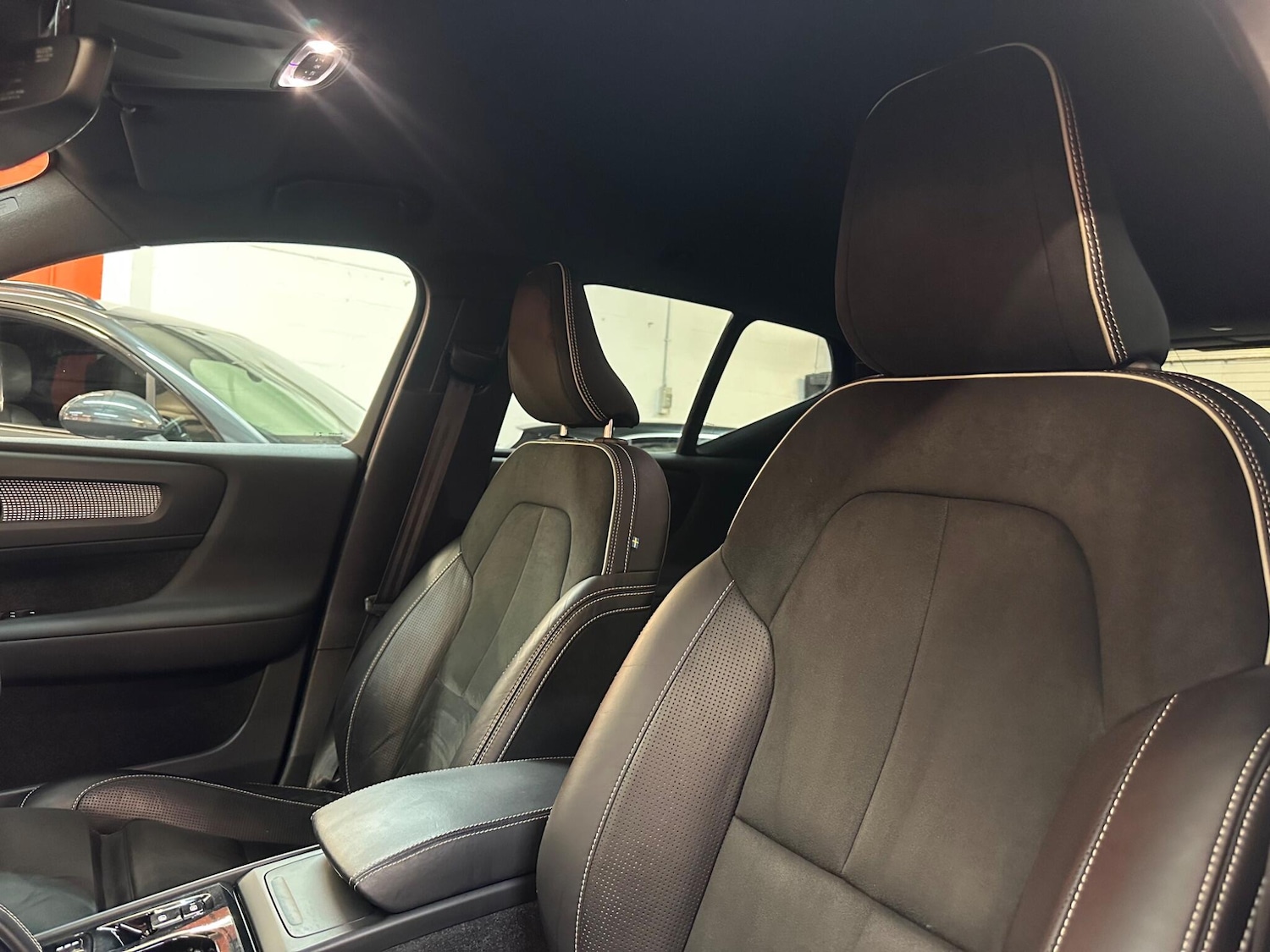 Used Volvo XC40 for sale - 76993279: Photo 15