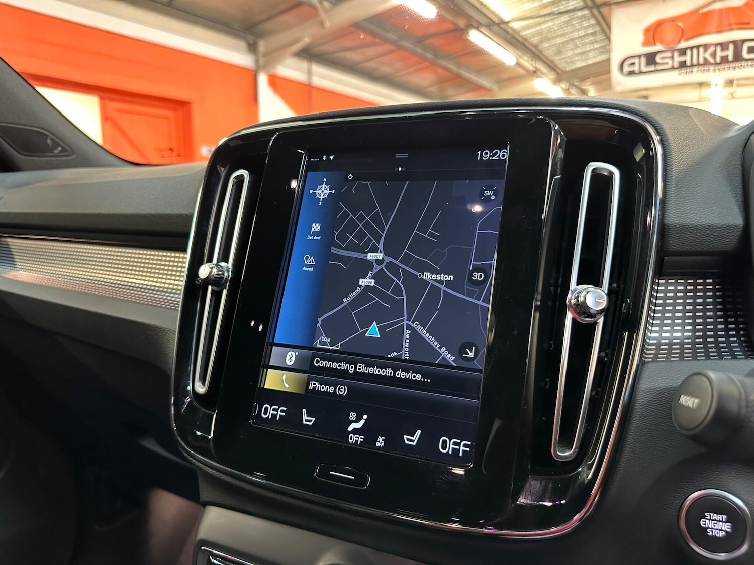 Used Volvo XC40 for sale - 76993279: Photo 24