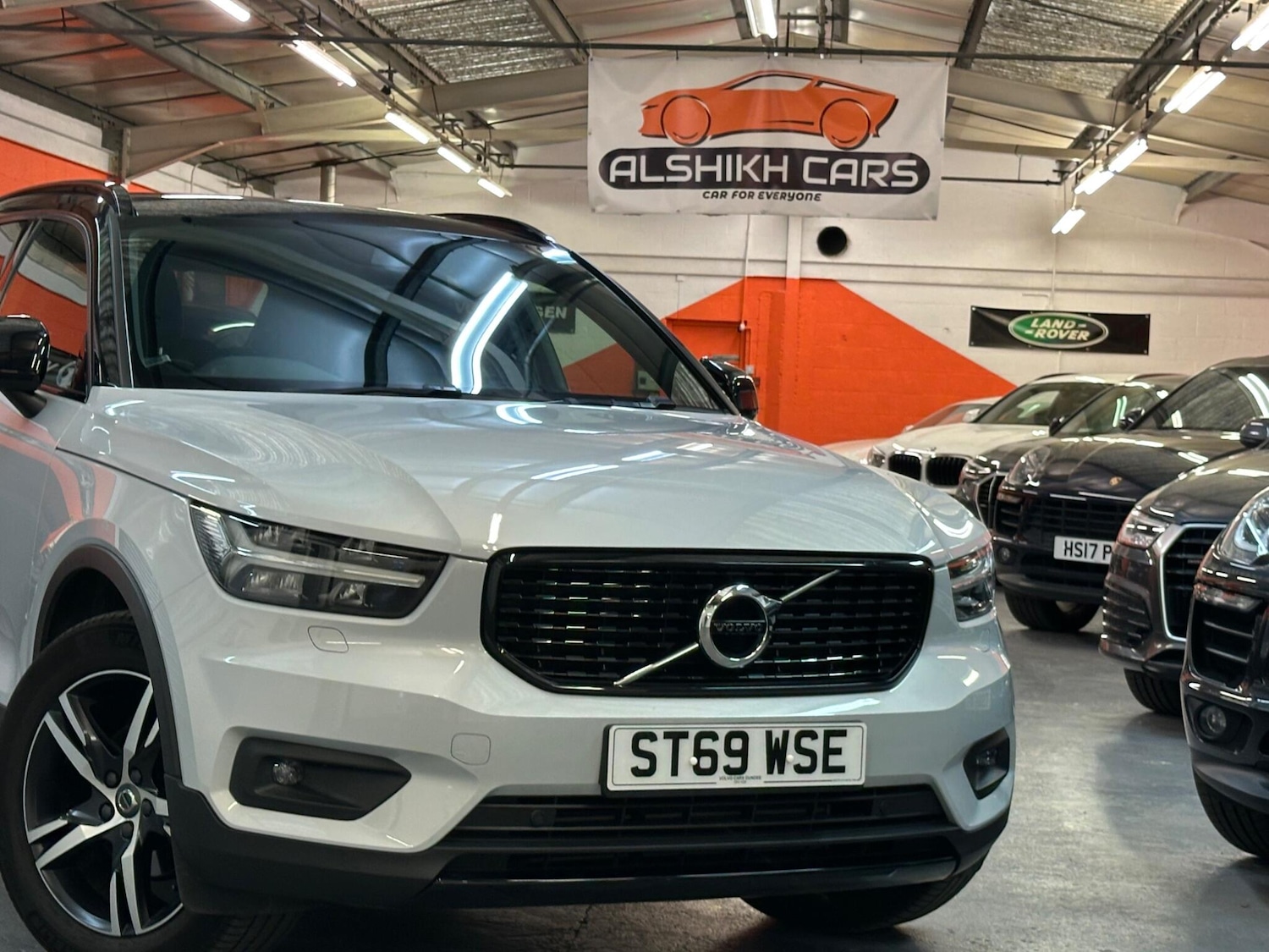 Used Volvo XC40 for sale - 76993279: Photo 30