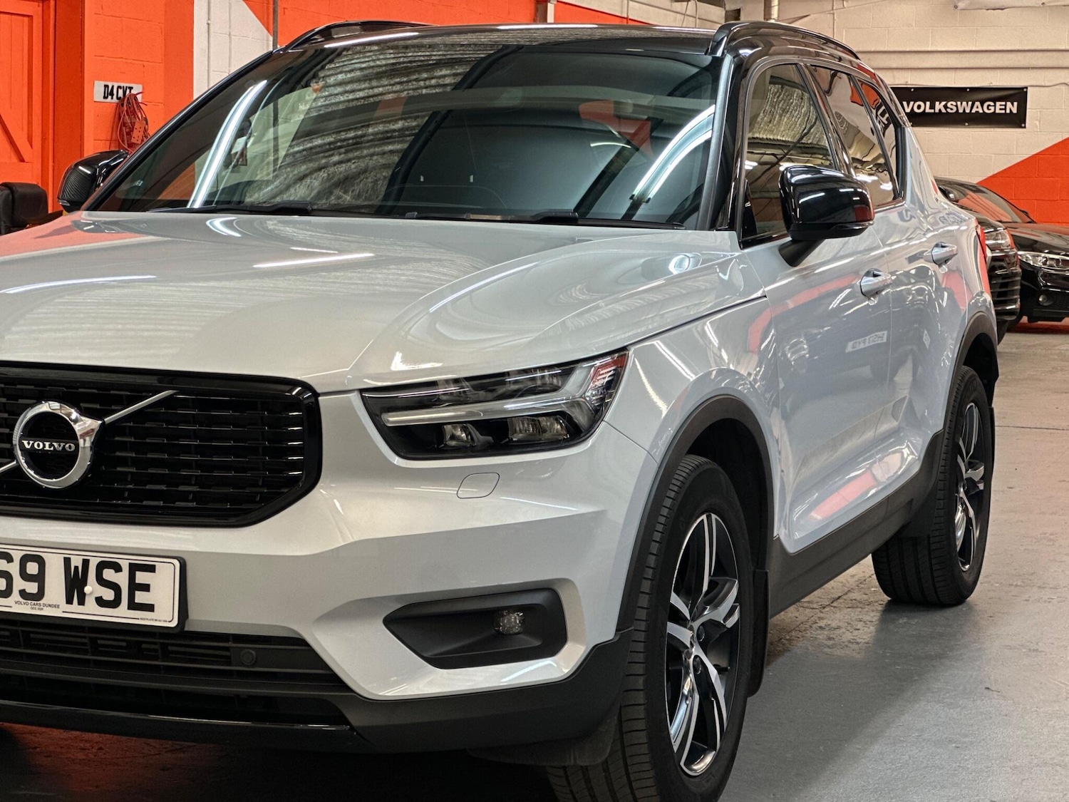 Used Volvo XC40 for sale - 76993279: Photo 32
