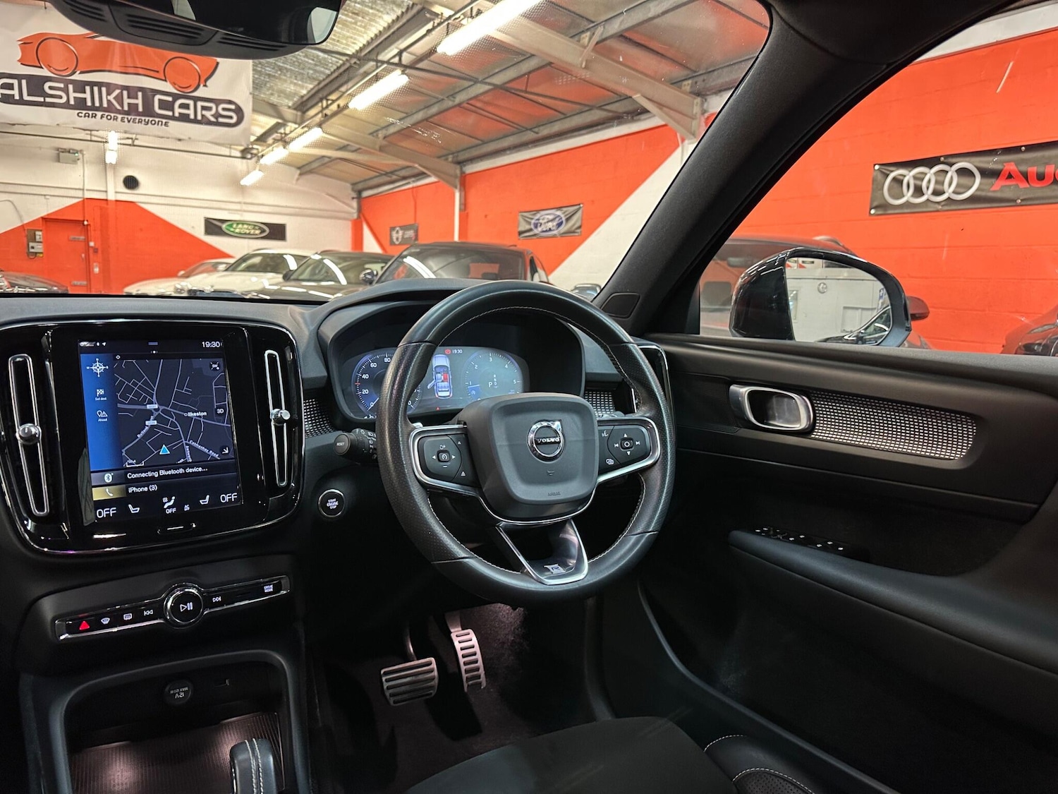 Used Volvo XC40 for sale - 76993279: Photo 36