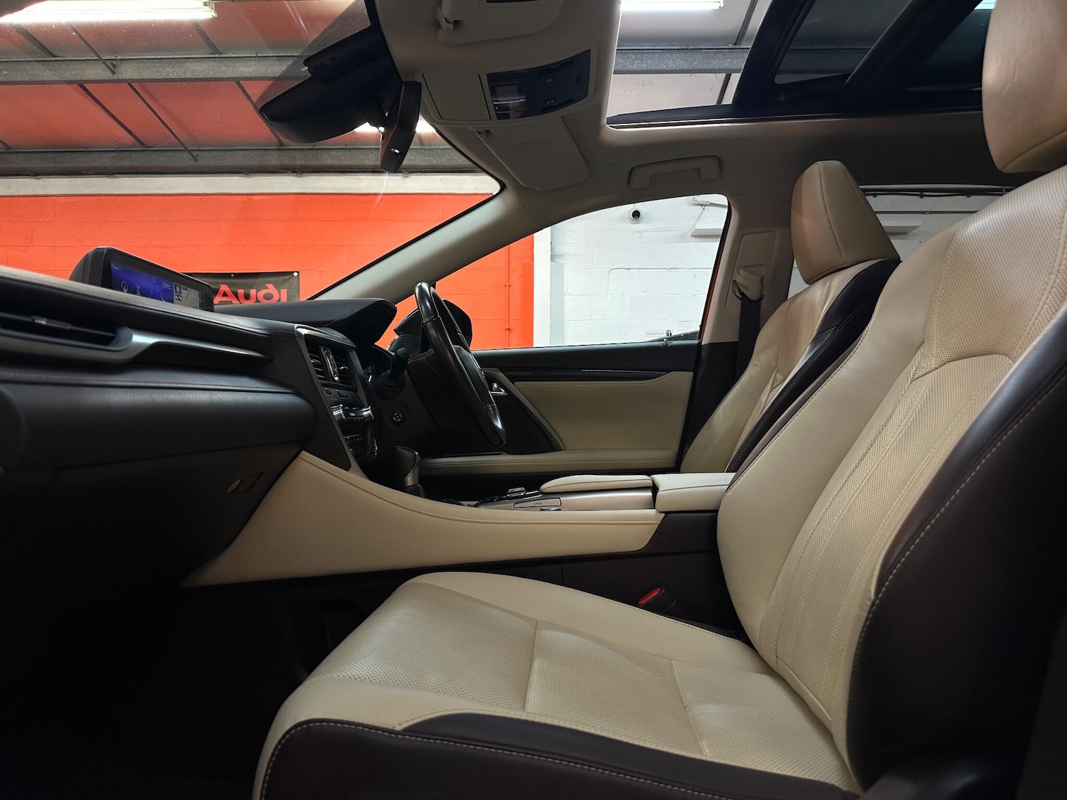 Used Lexus RX for sale - 76886715: Photo 16