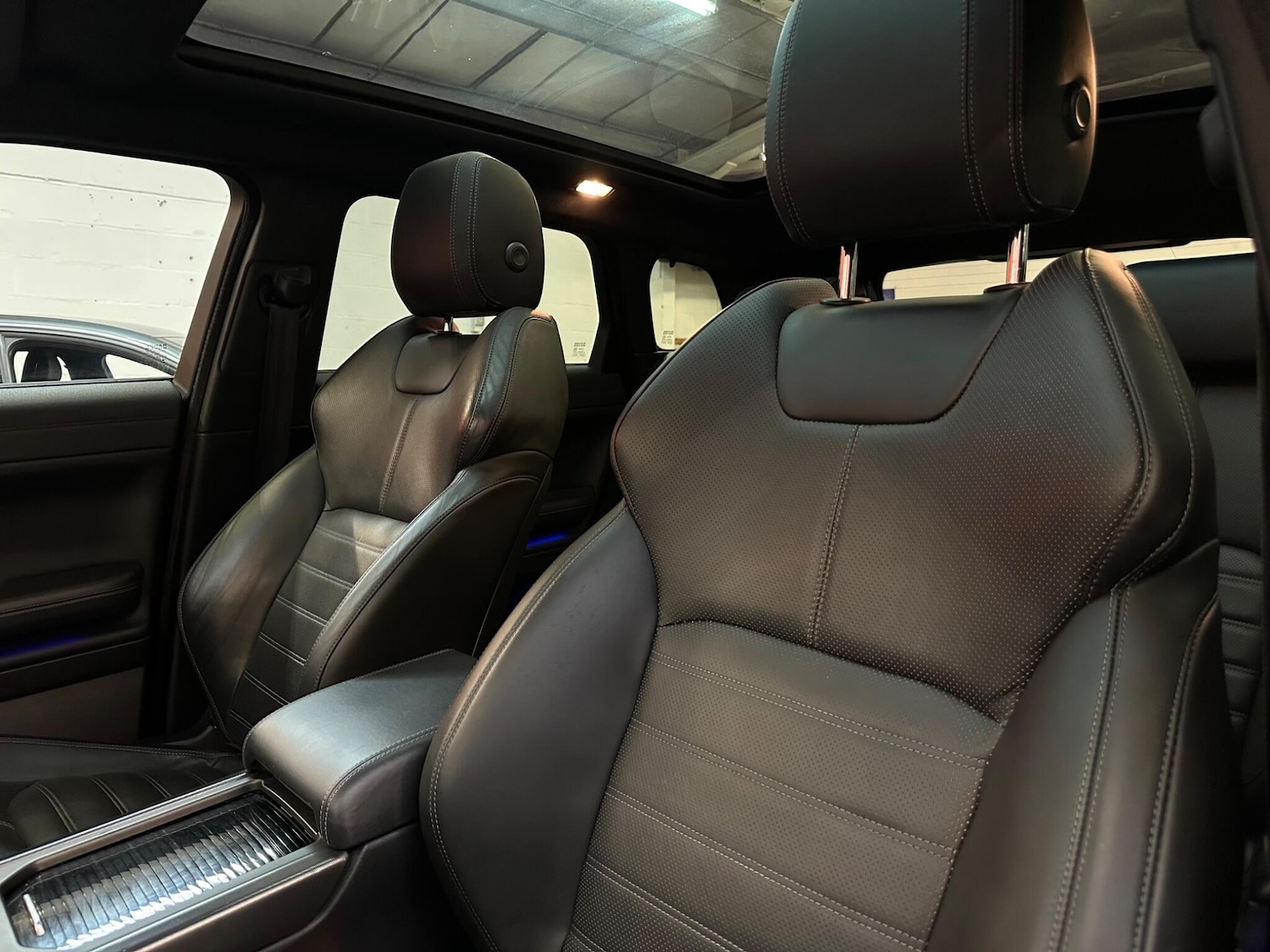 Used Land Rover Range Rover Evoque 2018 for sale - 77853591: Photo 15