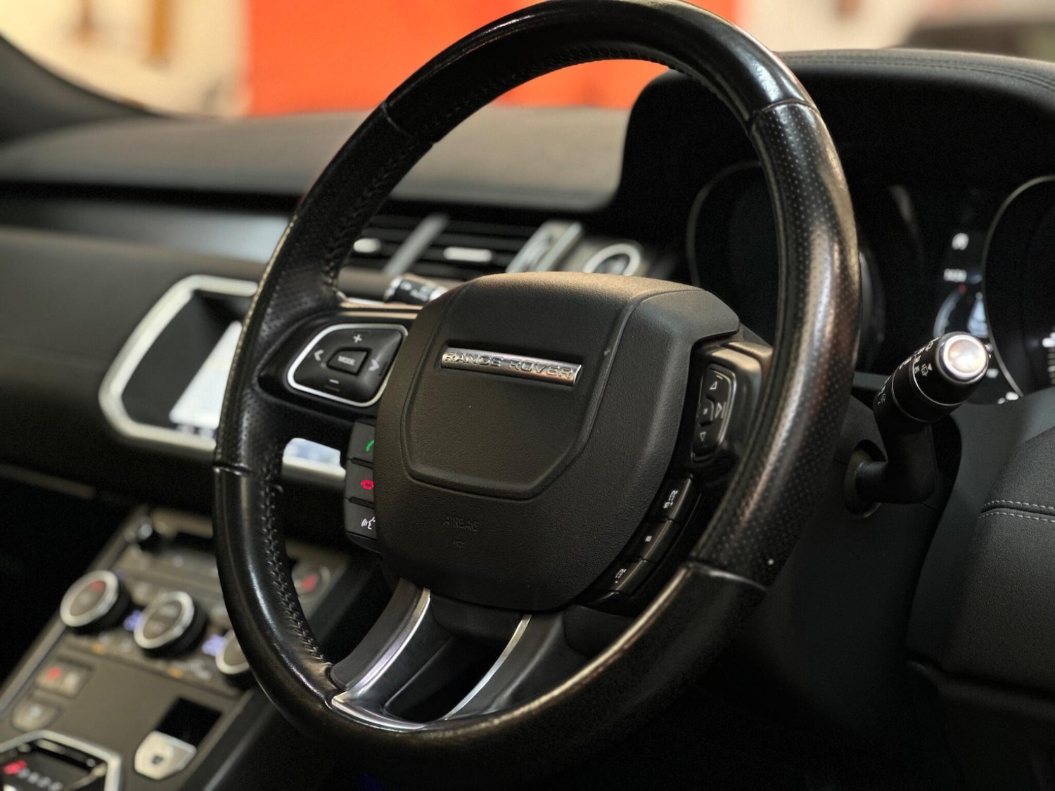 Used Land Rover Range Rover Evoque 2018 for sale - 77853591: Photo 28