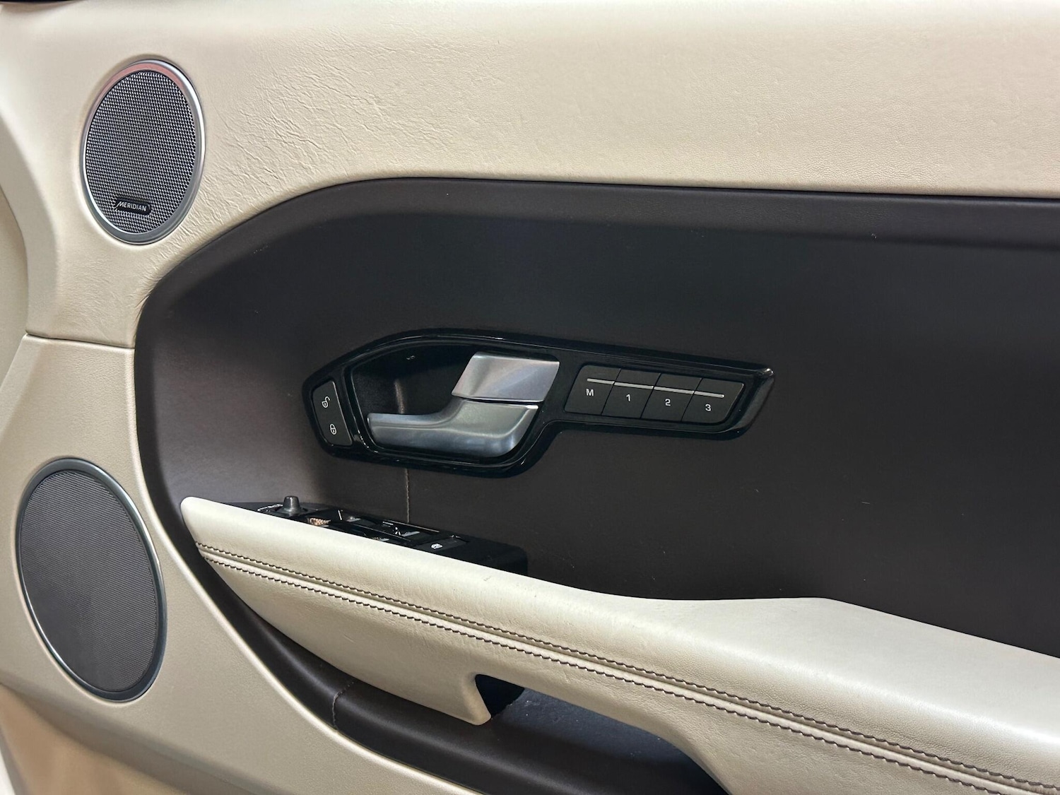 Used Land Rover Range Rover Evoque for sale - 76995718: Photo 32