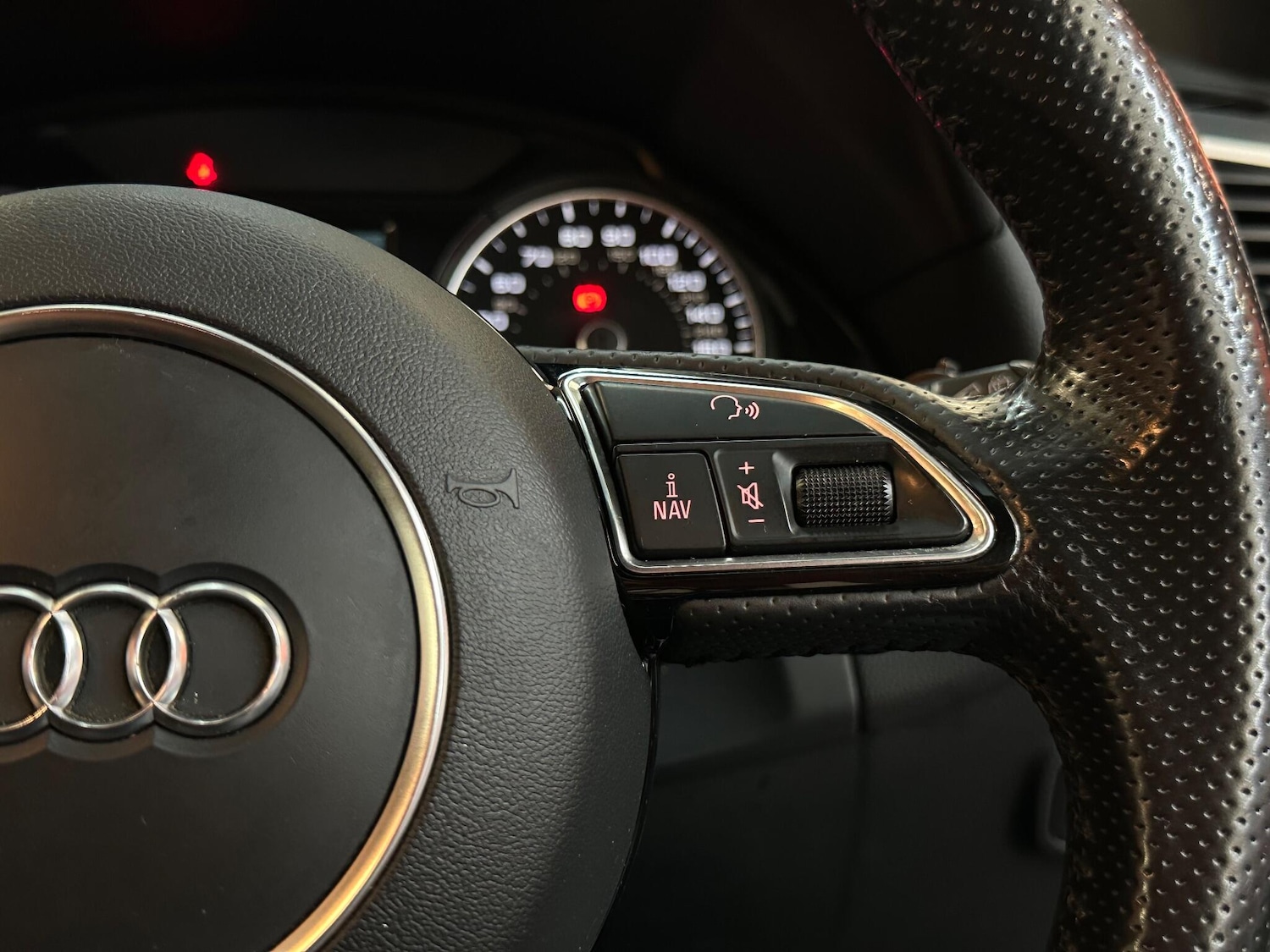 Used Audi Q5 2016 for sale - 76377942: Photo 29