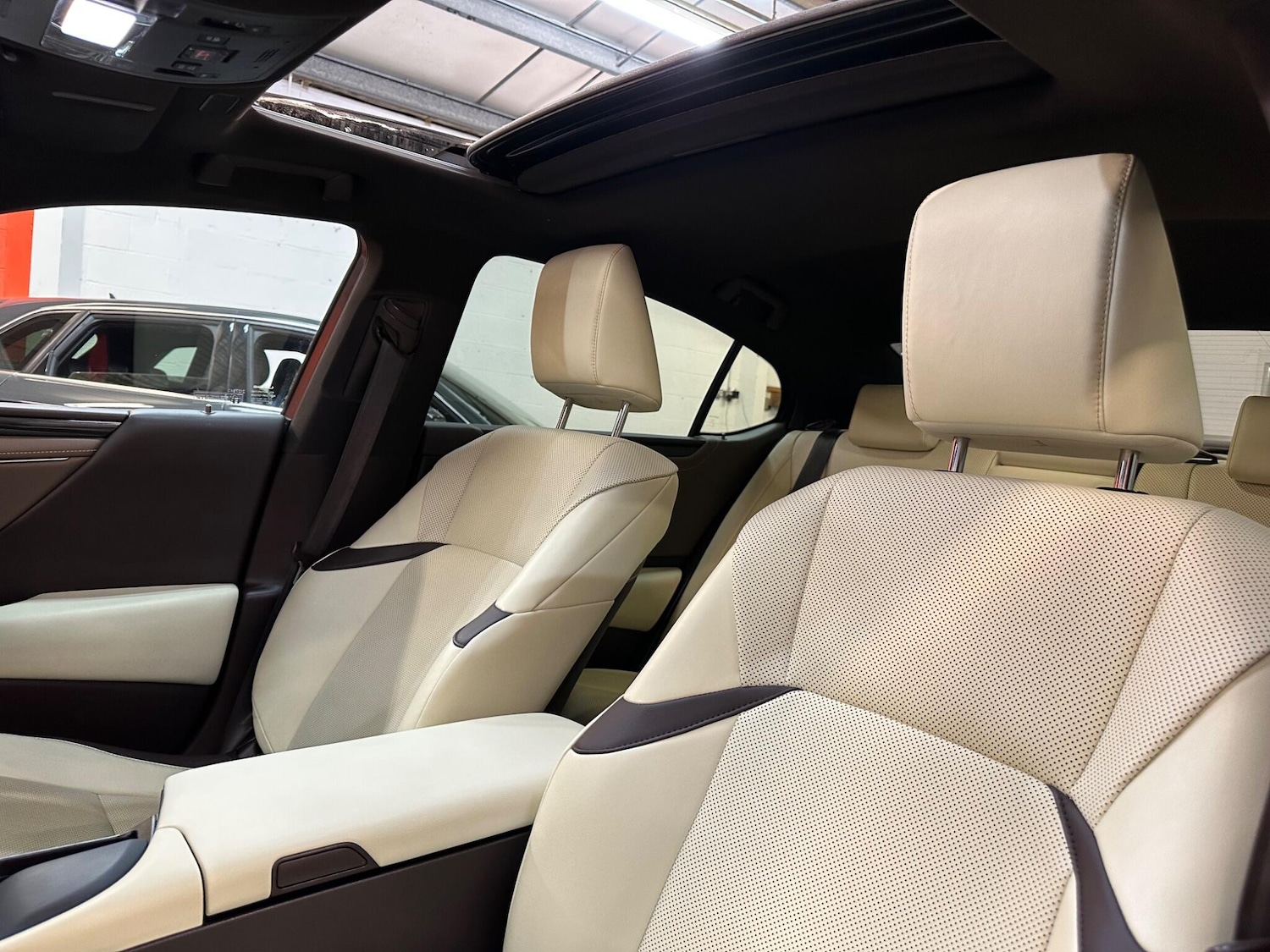 Used Lexus ES 2021 for sale - 77705376: Photo 2