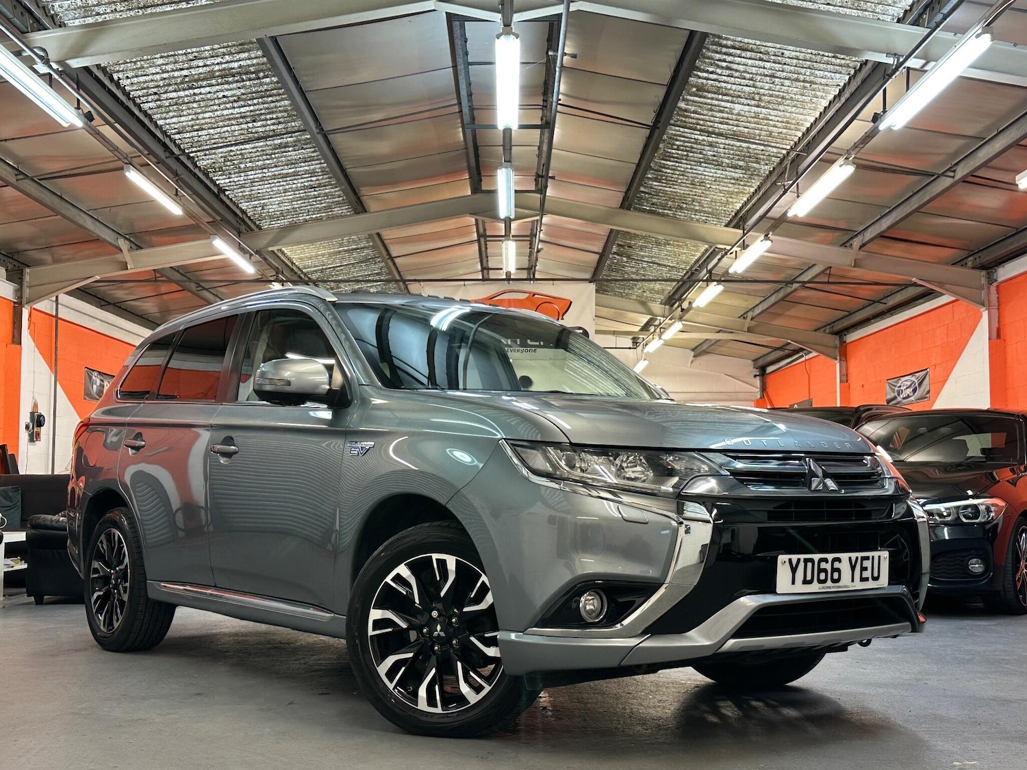 Used Mitsubishi Outlander 2016 for sale - 76886481: Photo 1