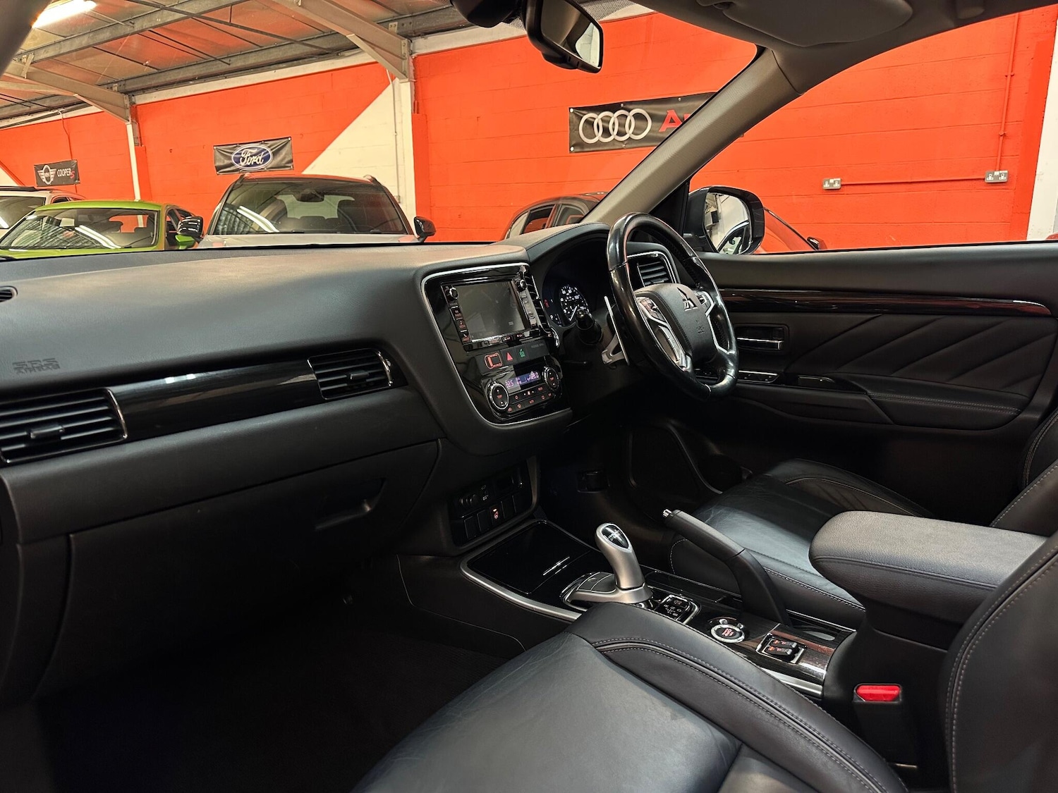 Used Mitsubishi Outlander 2016 for sale - 76886481: Photo 16